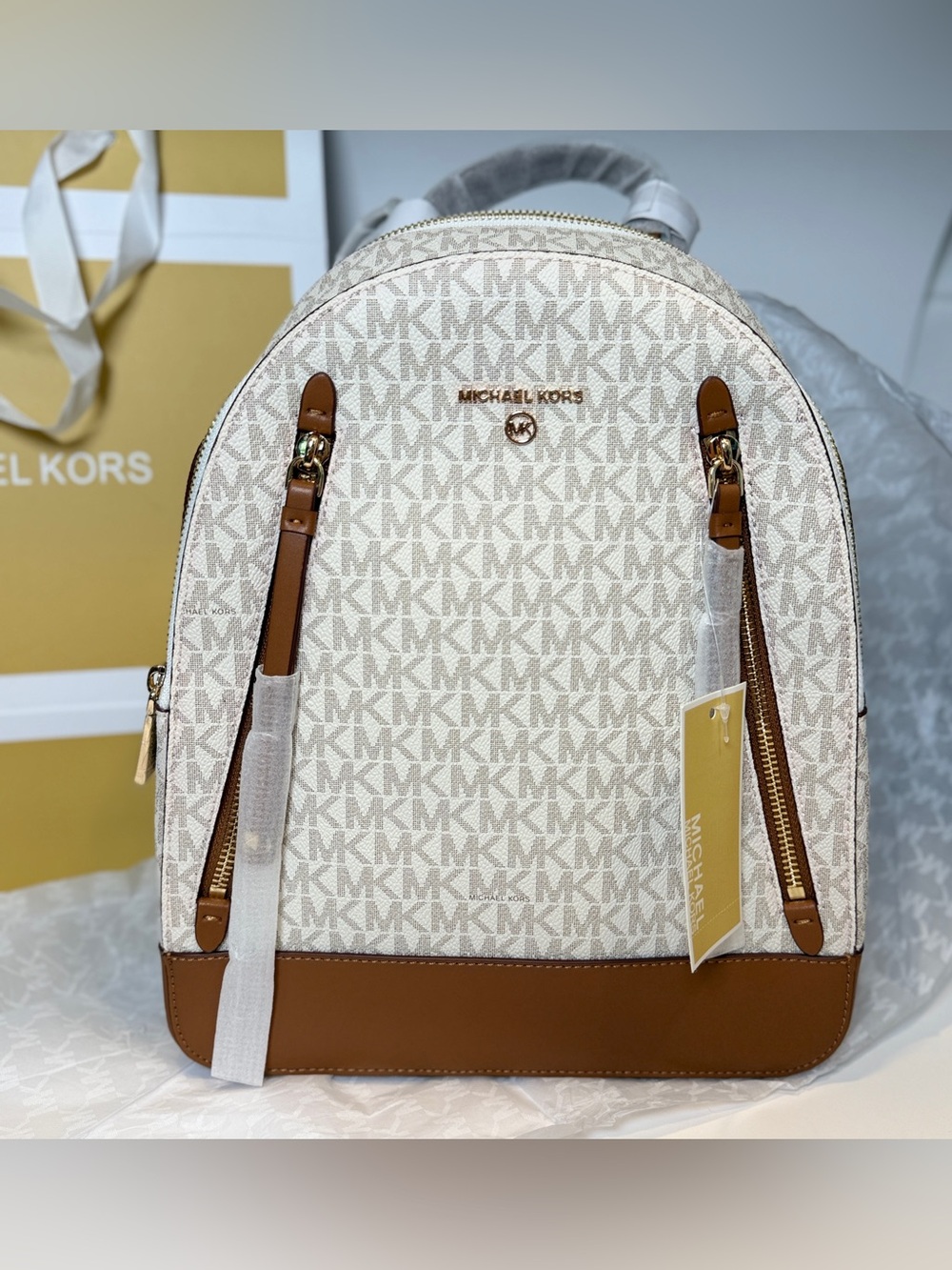 Michael Kors Brooklyn Medium Backpack Vanilla Acorn MK Signature NWT Gift Box